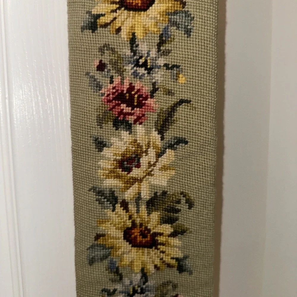 Vintage needlepoint floral tapestry bell pull ornate brass‎ mounts 39